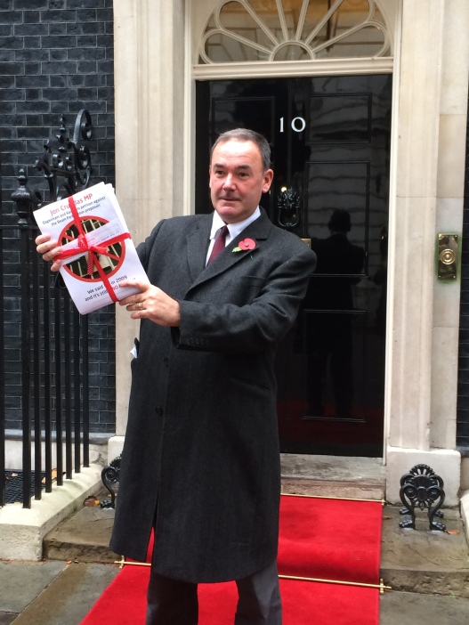 Jon Cruddas presents prison petition @ Downing Street